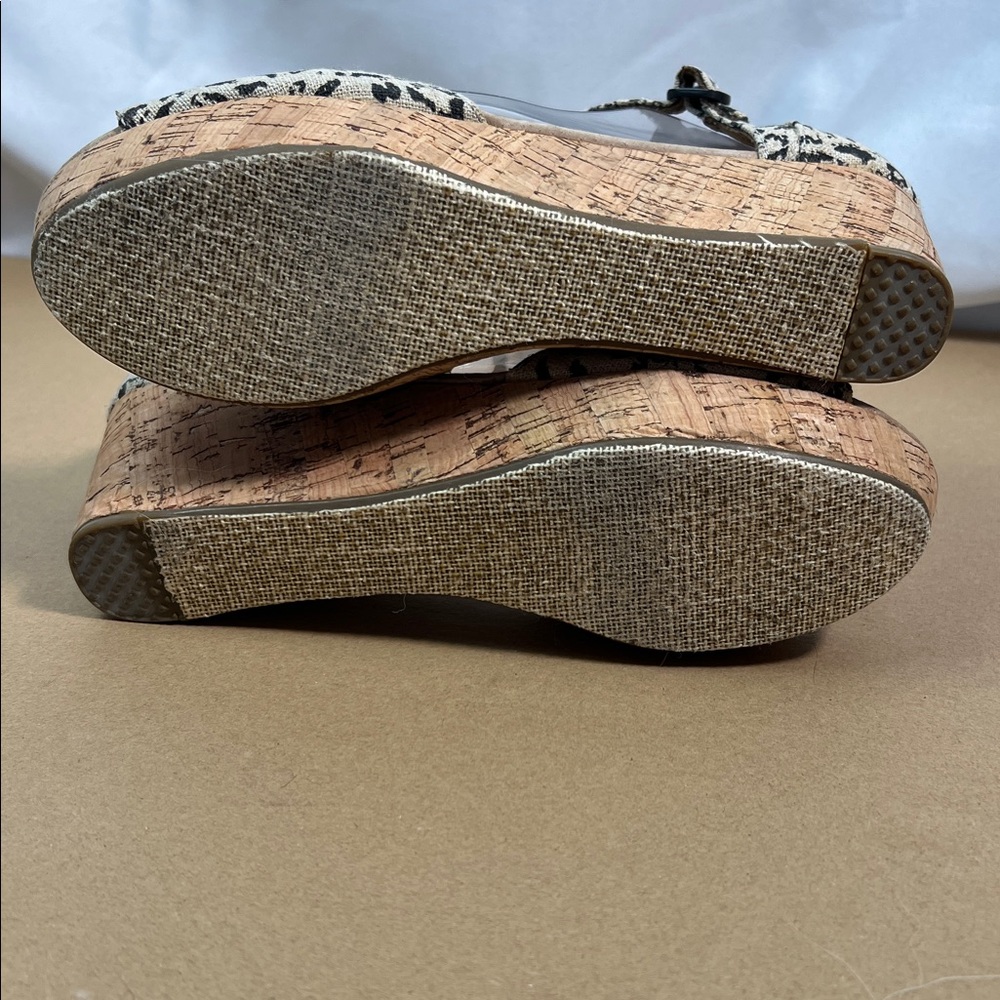 New Toms cheetah print platform wedge ankle
Strap open toe sandals 8 - Picture 7 of 9